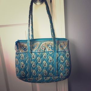 Medium sized Vera Bradley purse
